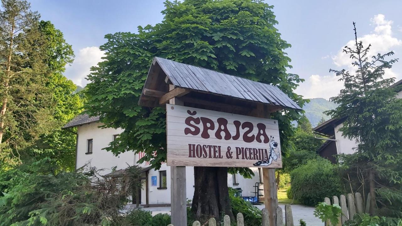 Hostel In Picerija Spajza Mojstrana Bagian luar foto